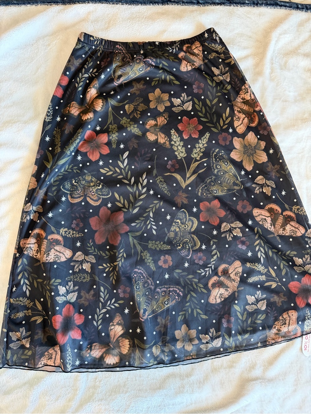 New ROMWE Black A-Line Skirt with Floral & Moth Print - Picture 4 of 8